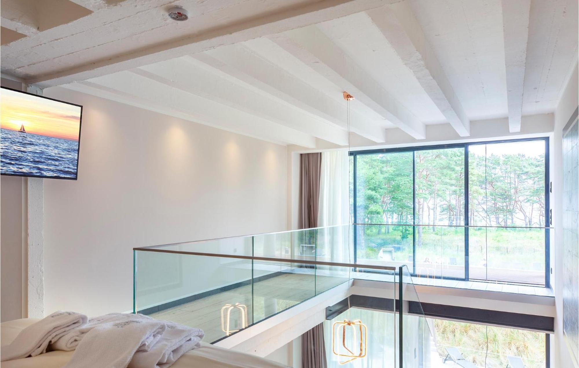 Prora Solitaire Avida Loft 6 *